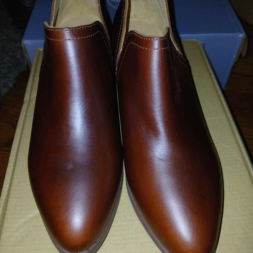 Nisolo Women's Chestnut Leather Ankle Boots - Picture 2 of 10